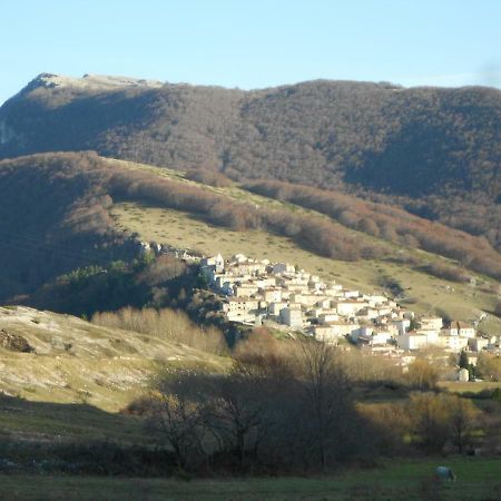 Appartamento Roccione Ovindoli Eksteriør bilde